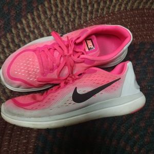 Nike flex 2017 rn. WILL FIT WOMENS!